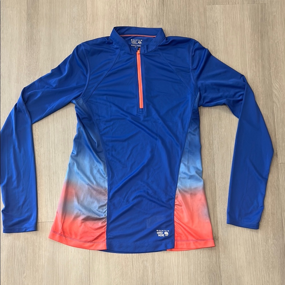 Mountain Hardware Longsleeve